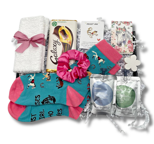 A GIRL WHO JUST LOVES HORSES Teenage Girl Spa BIRTHDAY Gift Box