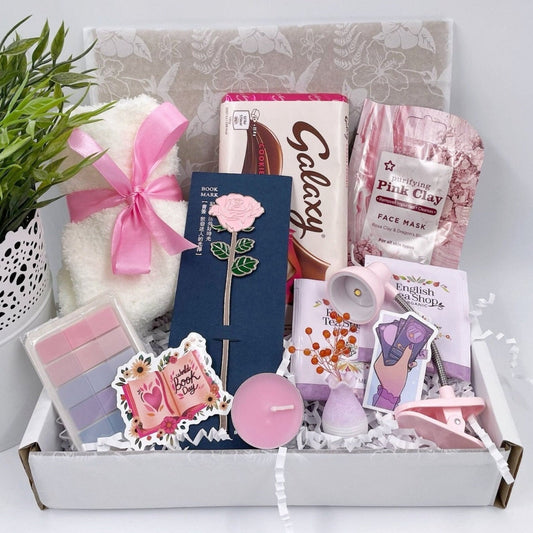 Book Lover Gift Box Pink